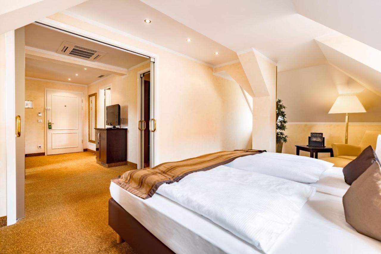 Burghotel Staufeneck Salach Bagian luar foto