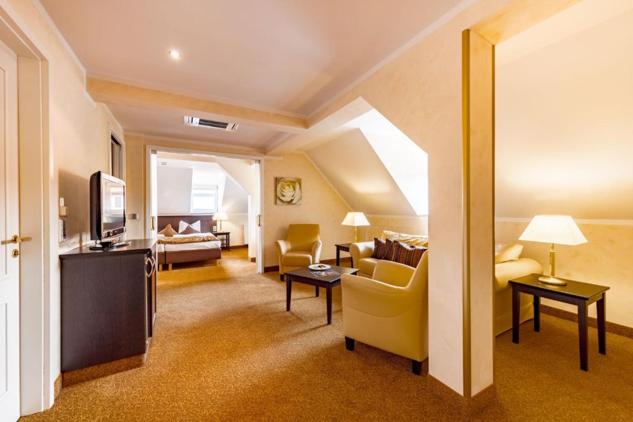 Burghotel Staufeneck Salach Bagian luar foto